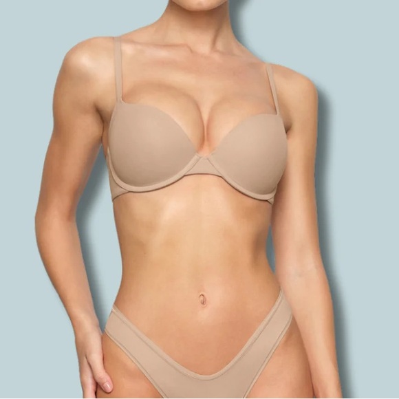 Skims NWT fits everybody SUPER push up clay nude - 38B - Picture 5 of 6